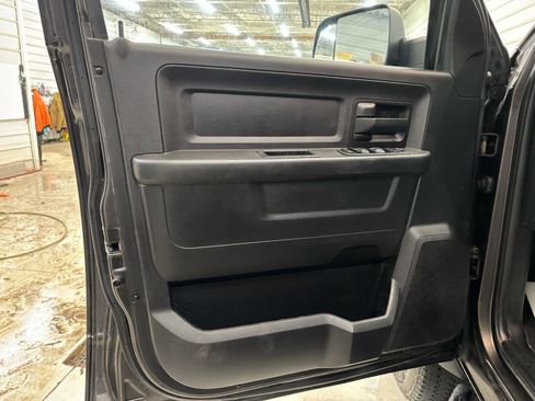 Used 2017 RAM 2500 Tradesman w/ Chrome Appearance Group image 7