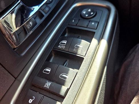 Used 2011 Jeep Liberty Limited Jet image 21