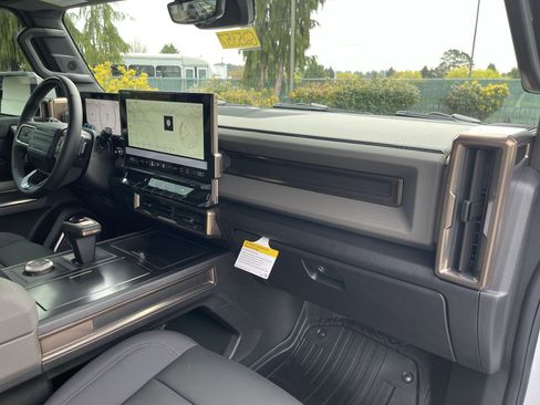 New 2025 GMC Hummer EV 3X image 65