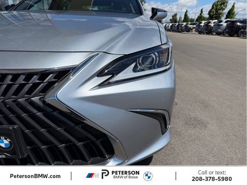 Used 2023 Lexus ES 250 w/ Premium Package AWD/4WD image 38