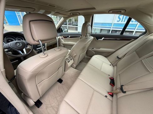 Used 2013 Mercedes-Benz C 300 4MATIC Sedan image 28