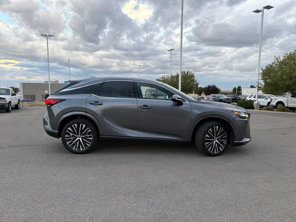 Used 2023 Lexus RX 350 Premium Plus w/ Accessory Package (Z1) AWD/4WD image 4
