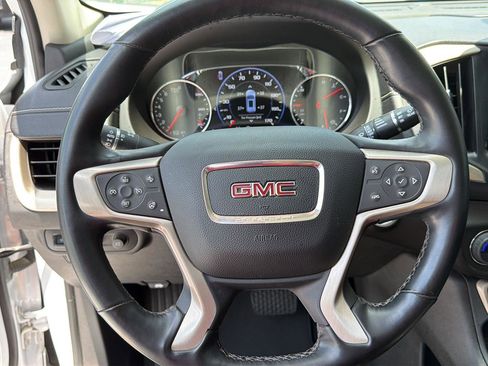 Used 2024 GMC Terrain Denali w/ Denali Premium Package AWD/4WD image 20
