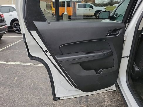 Used 2017 GMC Terrain SLT w/ Open Road Package image 13