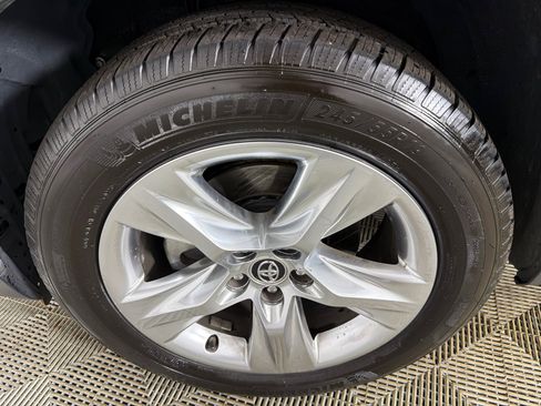 Used 2016 Toyota Highlander Limited image 13