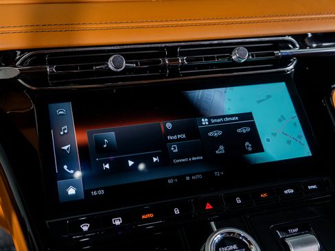 Used 2025 Aston Martin DB12 Coupe image 38