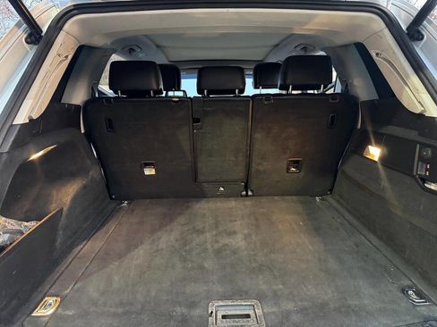 Used 2014 Volkswagen Touareg TDI image 13