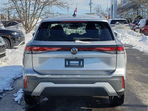 New 2026 Volkswagen Tiguan SE image 4