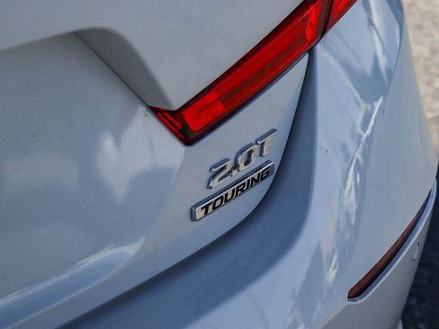 Used 2018 Honda Accord Touring image 11