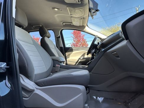 Used 2013 Ford Escape SE image 28