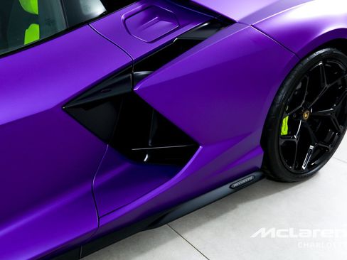 Used 2025 Lamborghini Revuelto AWD/4WD image 33
