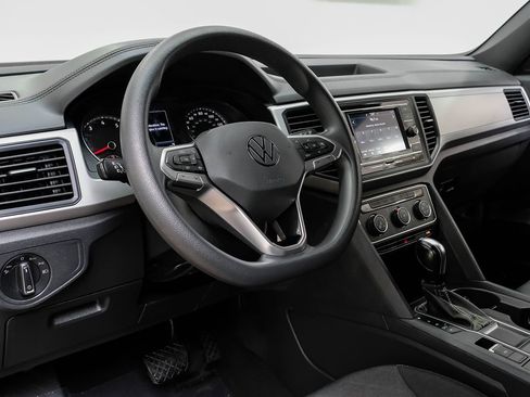 Used 2021 Volkswagen Atlas Cross Sport S image 3