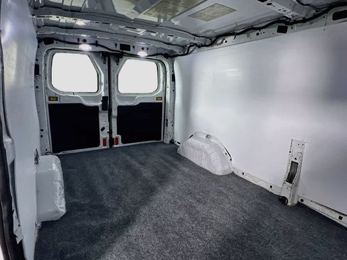 Certified 2019 Ford Transit 250 148 Low Roof RWD image 28