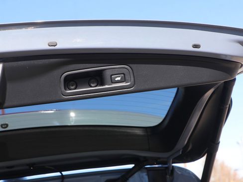 Used 2022 Honda Pilot Touring image 32