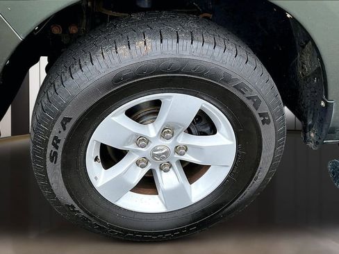 Used 2021 RAM 1500 Classic SLT AWD/4WD image 35