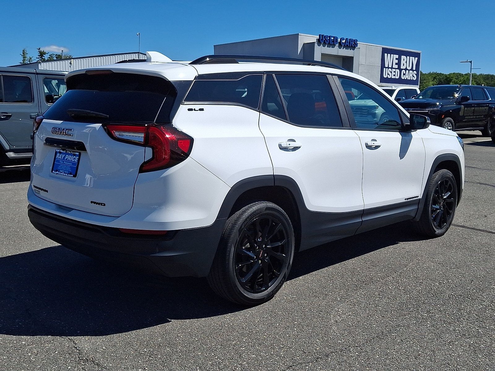 Certified 2023 GMC Terrain SLE w/ Driver Convenience Package AWD/4WD image 6