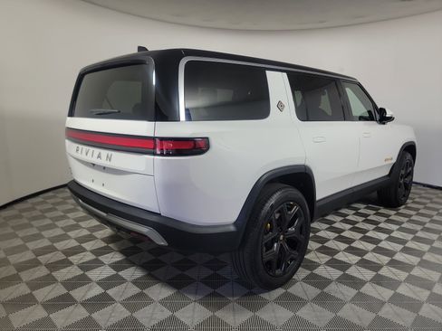 Used 2024 Rivian R1S Adventure AWD/4WD image 6