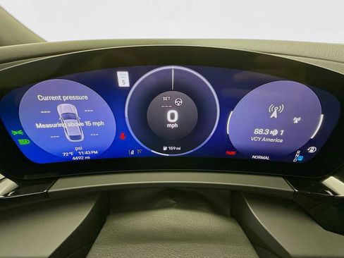Certified 2025 Porsche Macan Electric RWD image 16