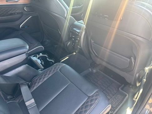 Used 2023 Jeep Grand Cherokee L Summit AWD/4WD image 22