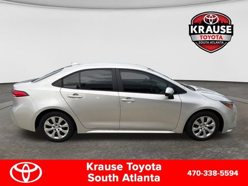 Used 2025 Toyota Corolla LE FWD image 8