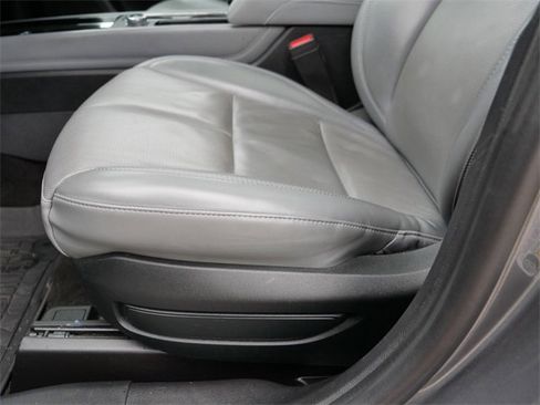 Used 2022 Lincoln Corsair AWD w/ Premium Package image 16