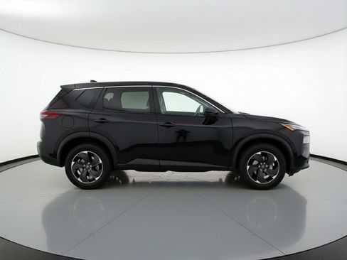 Used 2025 Nissan Rogue SV AWD/4WD image 11