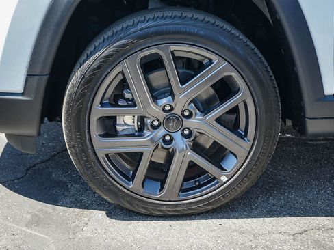 New 2026 Jeep Compass Limited image 9