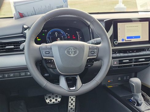Certified 2025 Toyota Camry SE image 21