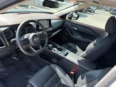 Used 2023 Nissan Rogue SL w/ SL Premium Package image 14