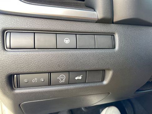 Used 2023 Nissan Rogue Platinum AWD/4WD image 23