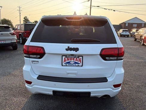 Used 2021 Jeep Grand Cherokee Laredo X RWD image 10