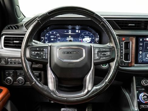 Used 2023 GMC Yukon Denali Ultimate AWD/4WD image 25