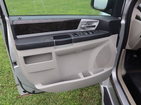 Used 2011 Dodge Grand Caravan Mainstreet w/ PWR Convenience Group FWD image 31