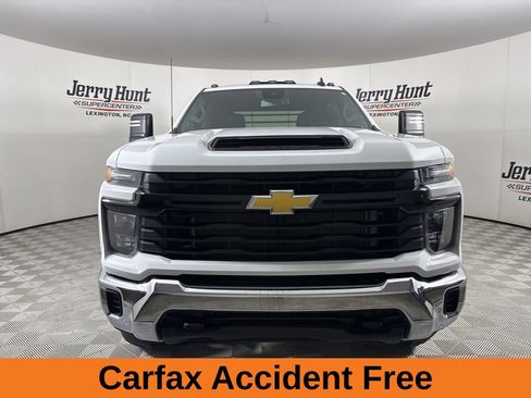 Used 2025 Chevrolet Silverado 3500 W/T w/ WT Convenience Package image 3