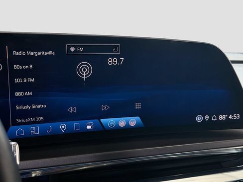 Used 2024 Cadillac Lyriq Tech AWD/4WD image 16
