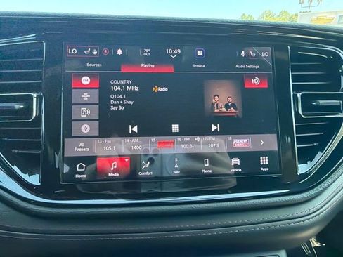 Used 2022 Dodge Durango R/T w/ Blacktop Package AWD/4WD image 9