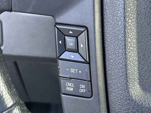 Used 2011 Ford F150 XLT w/ XLT Chrome Pkg image 21