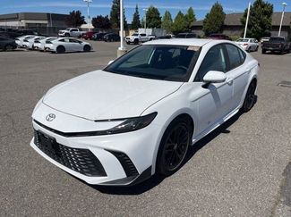 Used 2025 Toyota Camry SE video 1