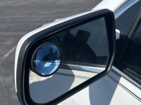 Used 2017 Chevrolet Equinox LT w/ Convenience Package image 22