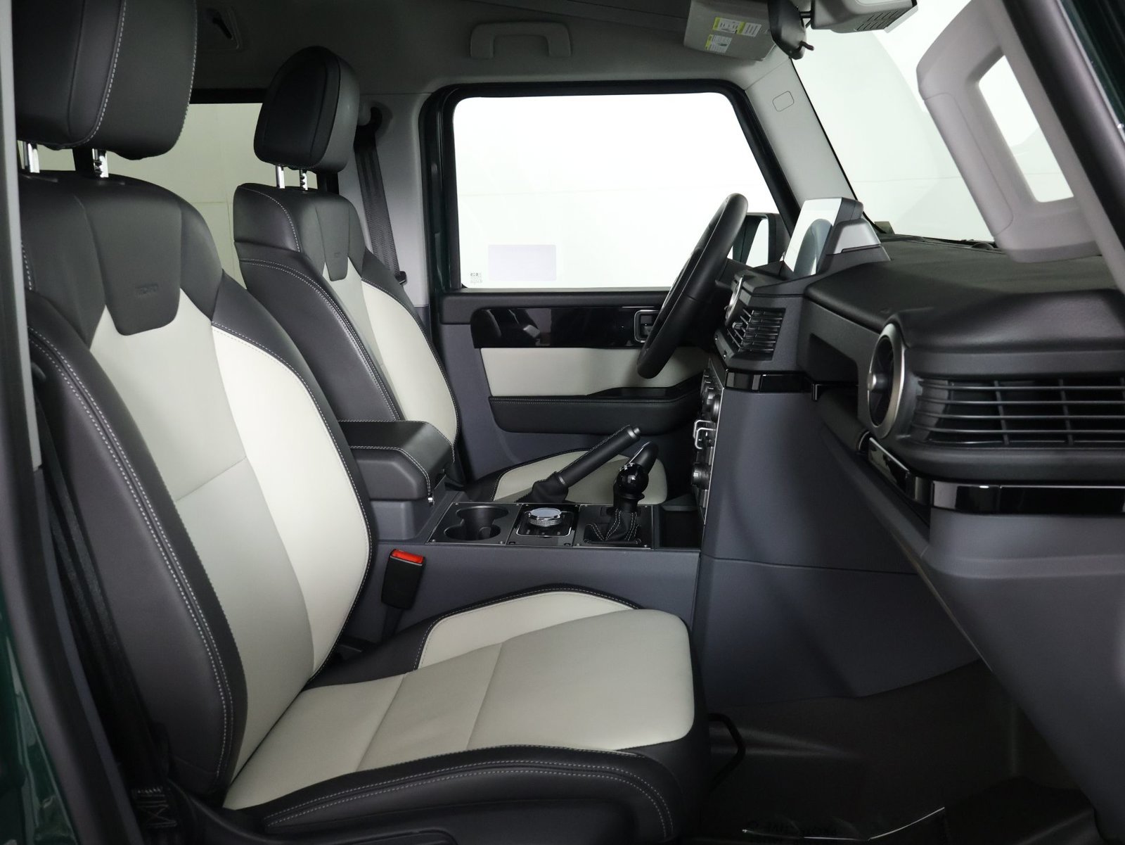Used 2025 INEOS Grenadier Station Wagon AWD/4WD image 31