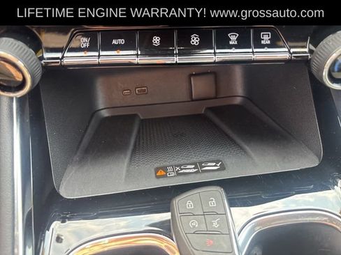 Used 2026 Chevrolet Traverse LT AWD/4WD image 18