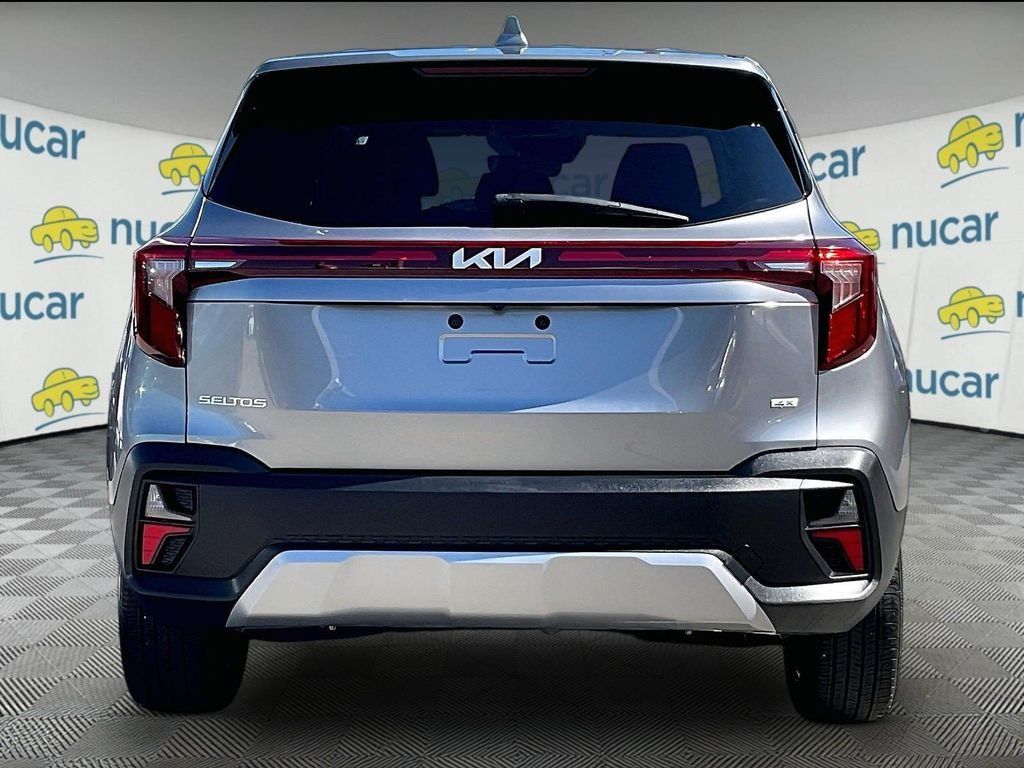Used 2024 Kia Seltos LX AWD/4WD image 5
