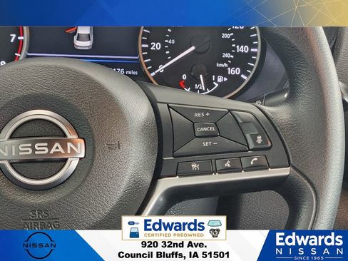Used 2025 Nissan Sentra SV FWD image 21