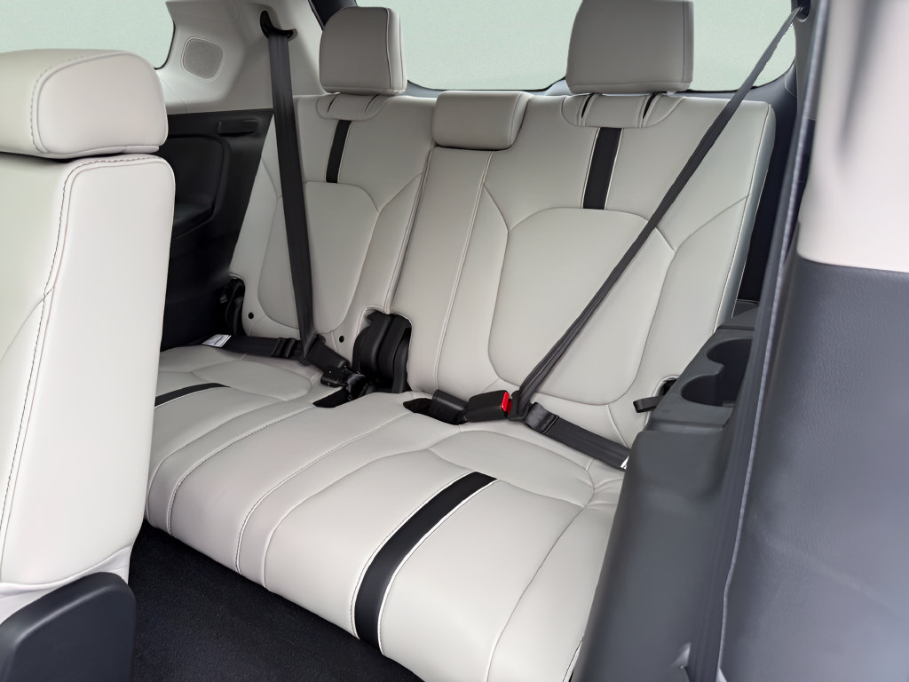 New 2026 Honda Pilot Touring image 12