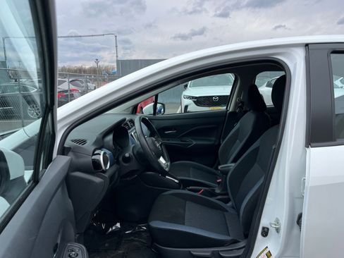 Used 2025 Nissan Versa SV image 26