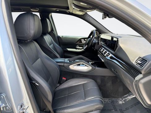 Used 2022 Mercedes-Benz Maybach GLS 600 4MATIC image 29