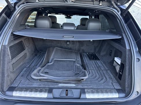 Used 2023 Land Rover Range Rover Sport SE Dynamic image 6