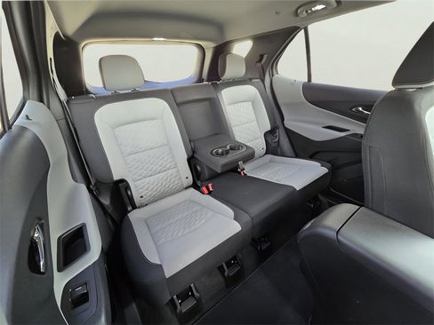 Used 2018 Chevrolet Equinox LT image 49