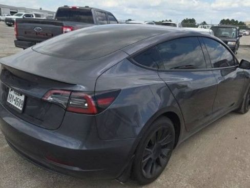 Used 2023 Tesla Model 3 Standard Range RWD image 2