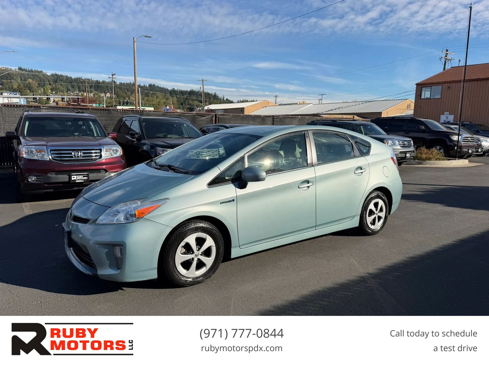 Used 2012 Toyota Prius Four FWD image 1